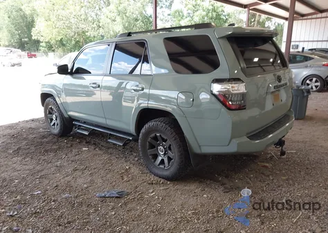 2022 Toyota 4Runner Trail Special Edition из США, поврежденный, VIN JTETU5JR5N6082111